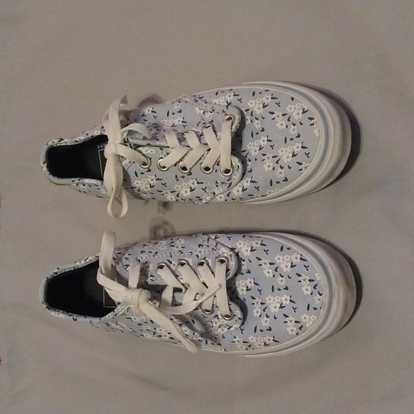 Women's Vans NWOT - Picture 1 of 5